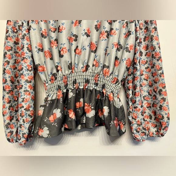 Vintage Floral Blouse with Red and Blue Accents Small - Picture 3 of 4